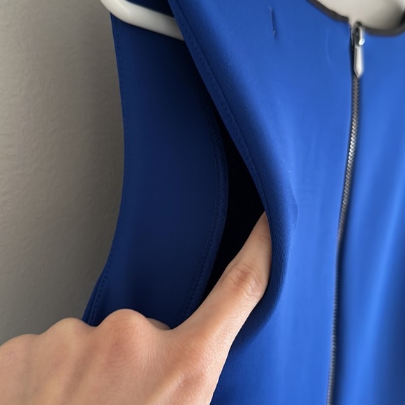 Blue dress! - Picture 7 of 8